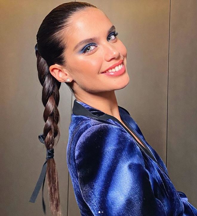 Makeup Stained Glossy Lips