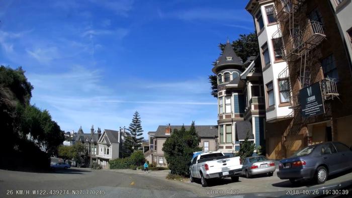 Λήψη κατά τη διάρκεια της ημέρας με την κάμερα αυτοκινήτου